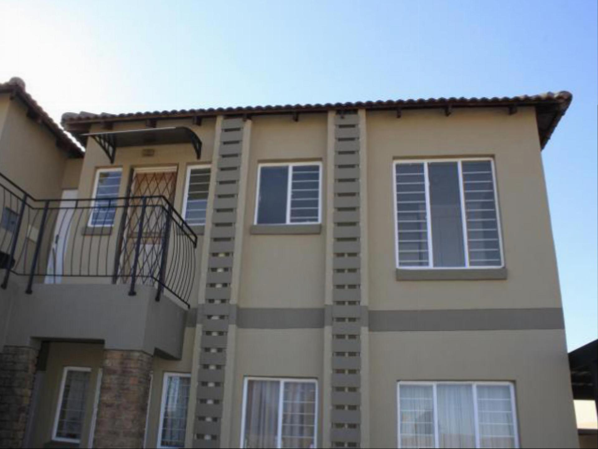 Front View of property in Vaalpark