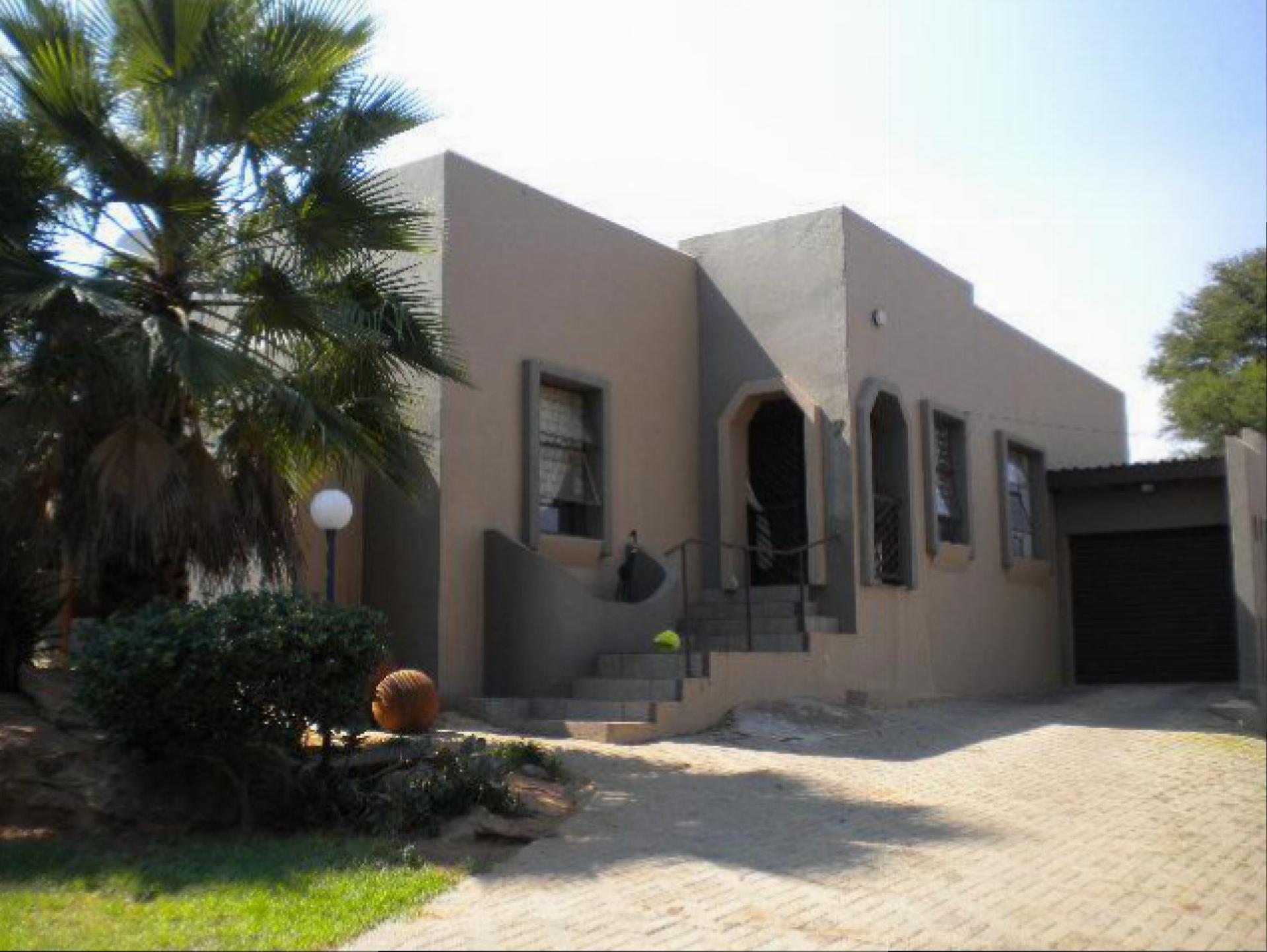 Front View of property in Fochville