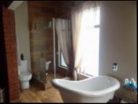 Main Bathroom - 16 square meters of property in Boschdal