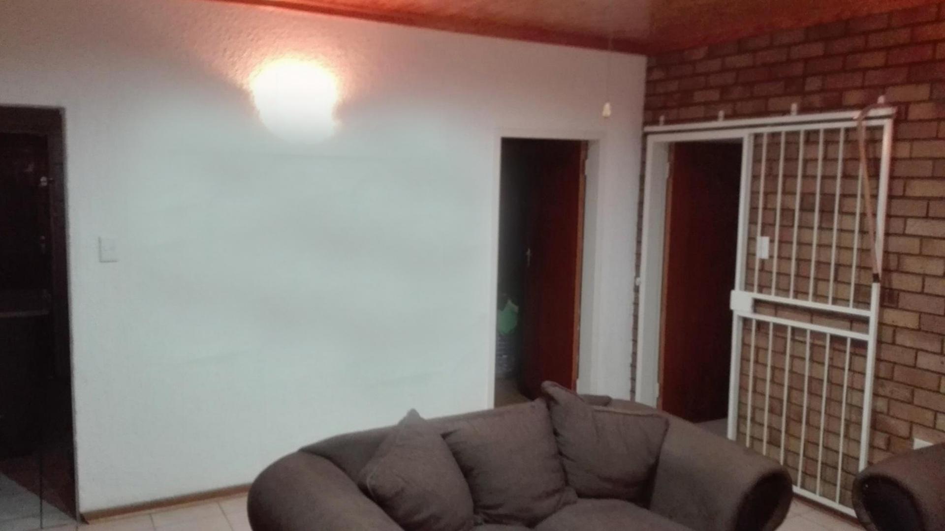 Lounges - 65 square meters of property in Miederpark