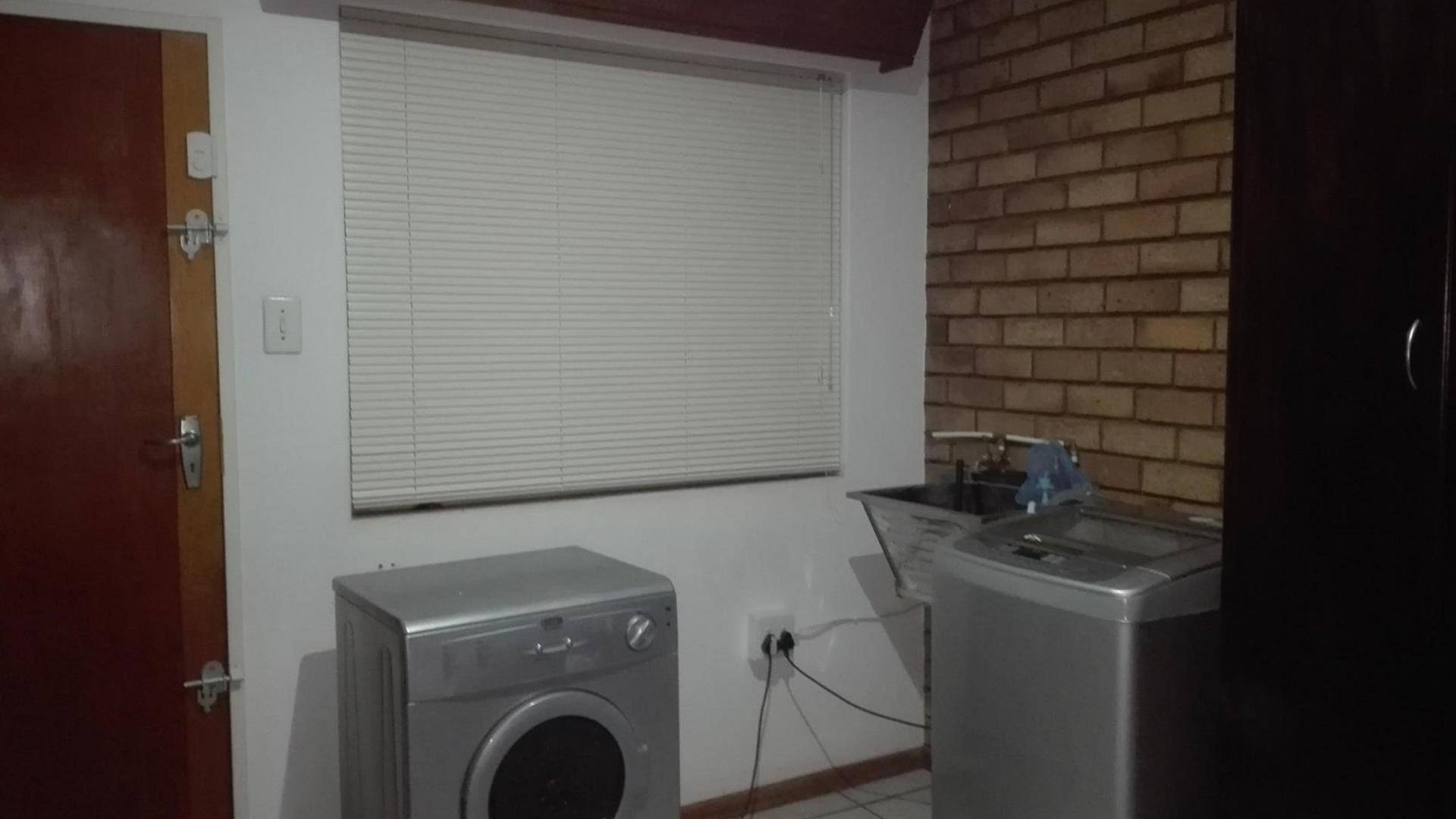 Rooms - 8 square meters of property in Miederpark