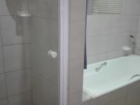 Bathroom 1 - 7 square meters of property in Miederpark