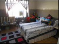 Bed Room 1 - 15 square meters of property in Lenasia South