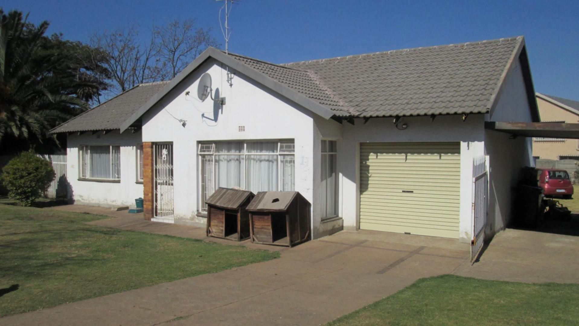 Front View of property in Boksburg