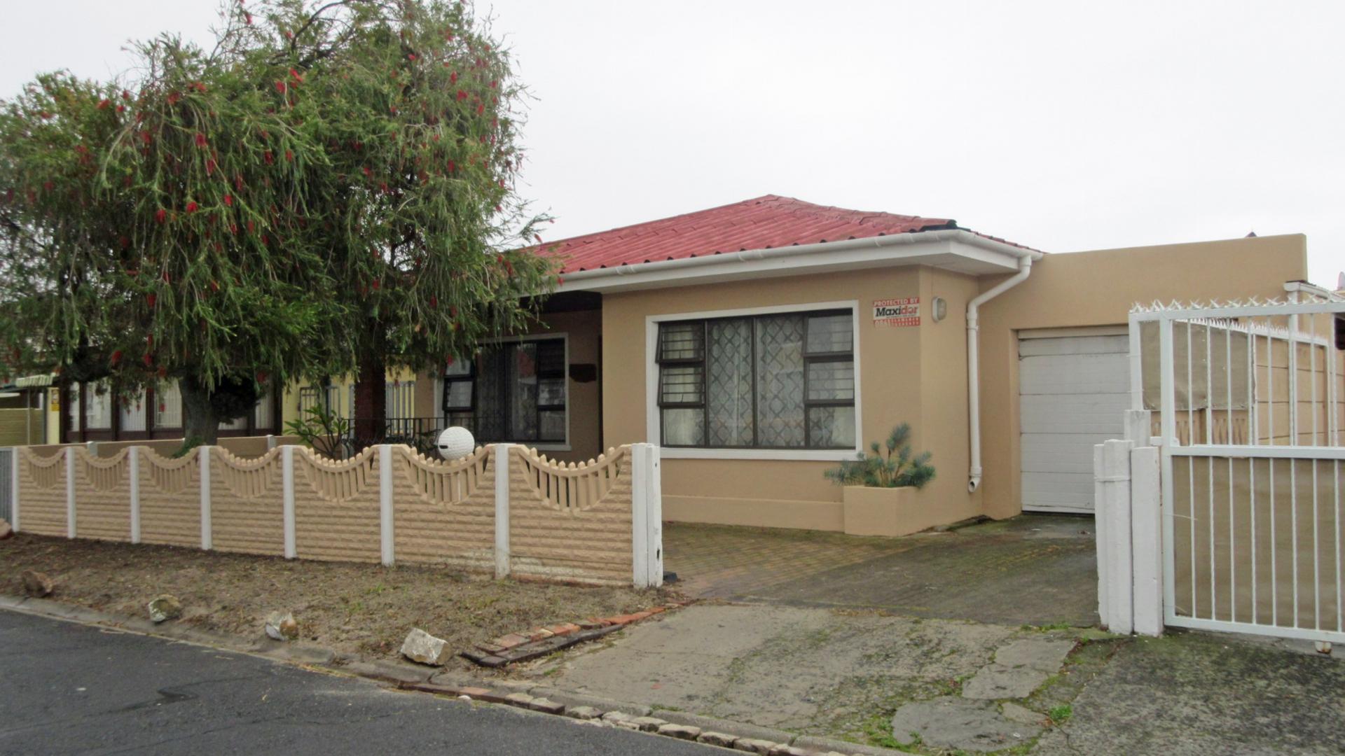 Front View of property in Athlone - CPT