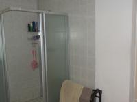 Main Bathroom - 12 square meters of property in Athlone - CPT