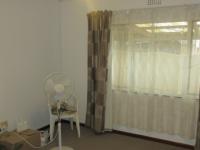 Bed Room 1 - 17 square meters of property in Athlone - CPT