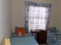 Bed Room 1 - 11 square meters of property in Heatherview
