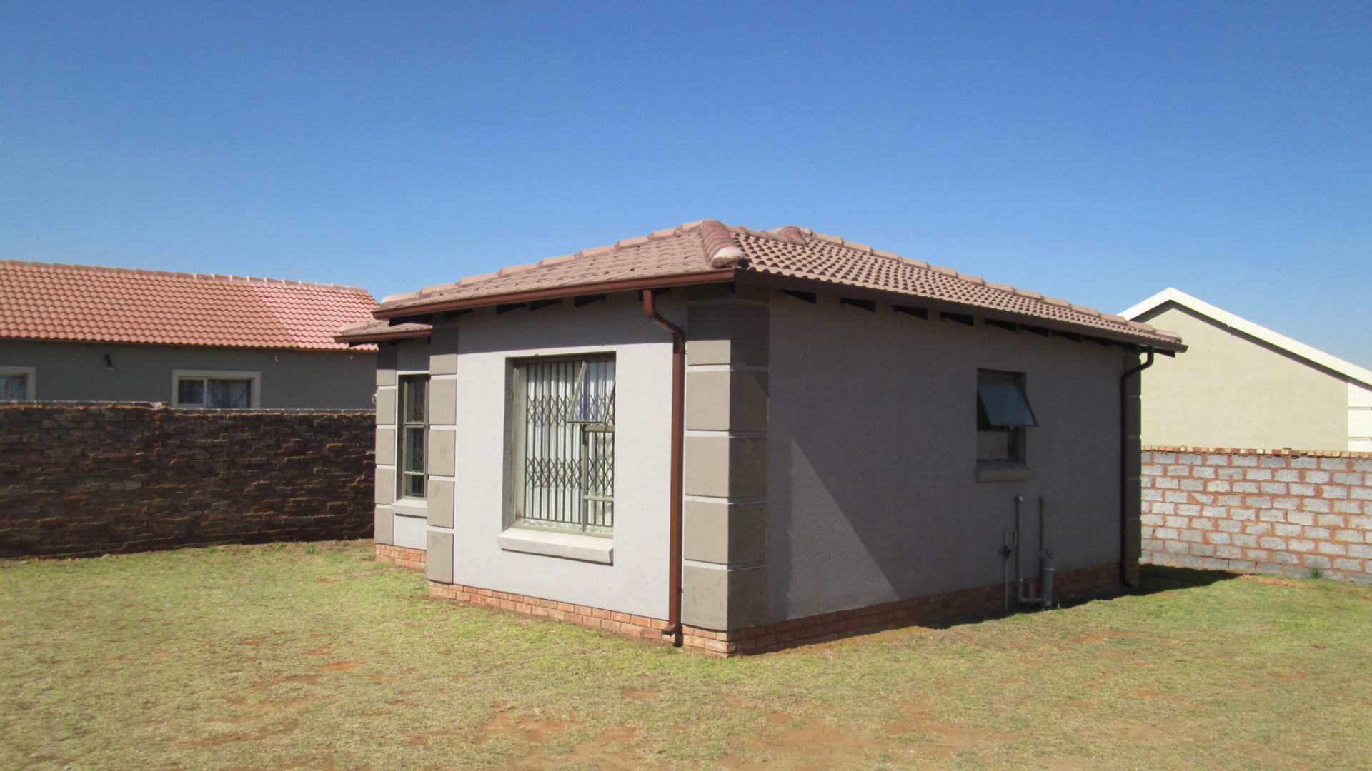 Front View of property in Sharon Park