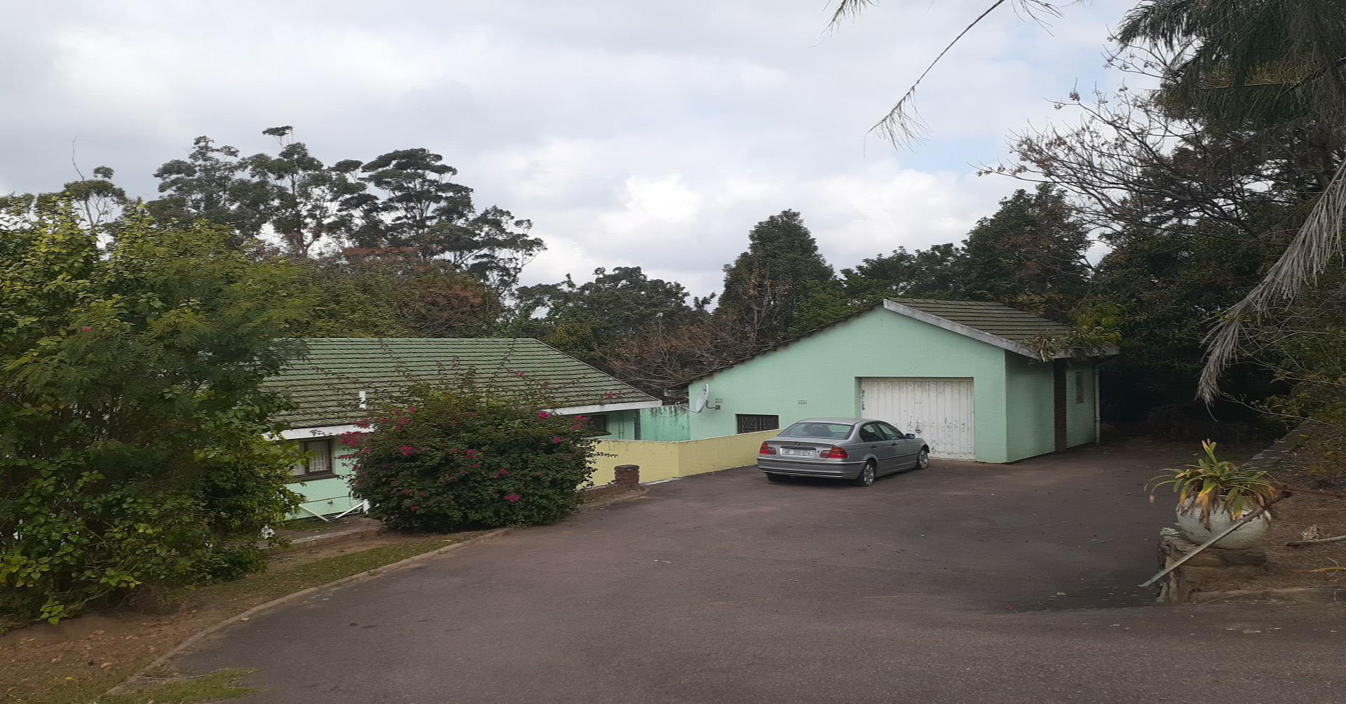 Front View of property in Berea West 