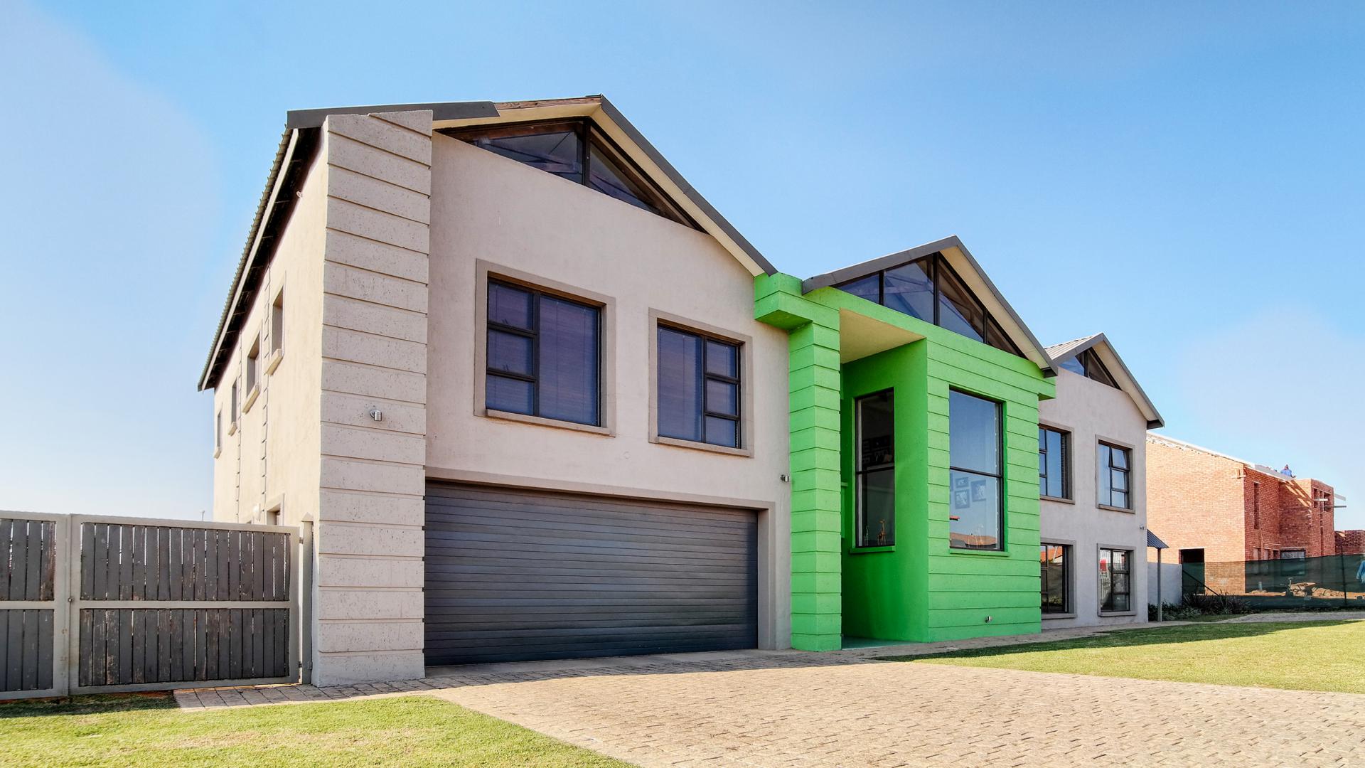 Front View of property in The Meadows Estate