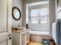 Bathroom 1 of property in Woodlands Lifestyle Estate