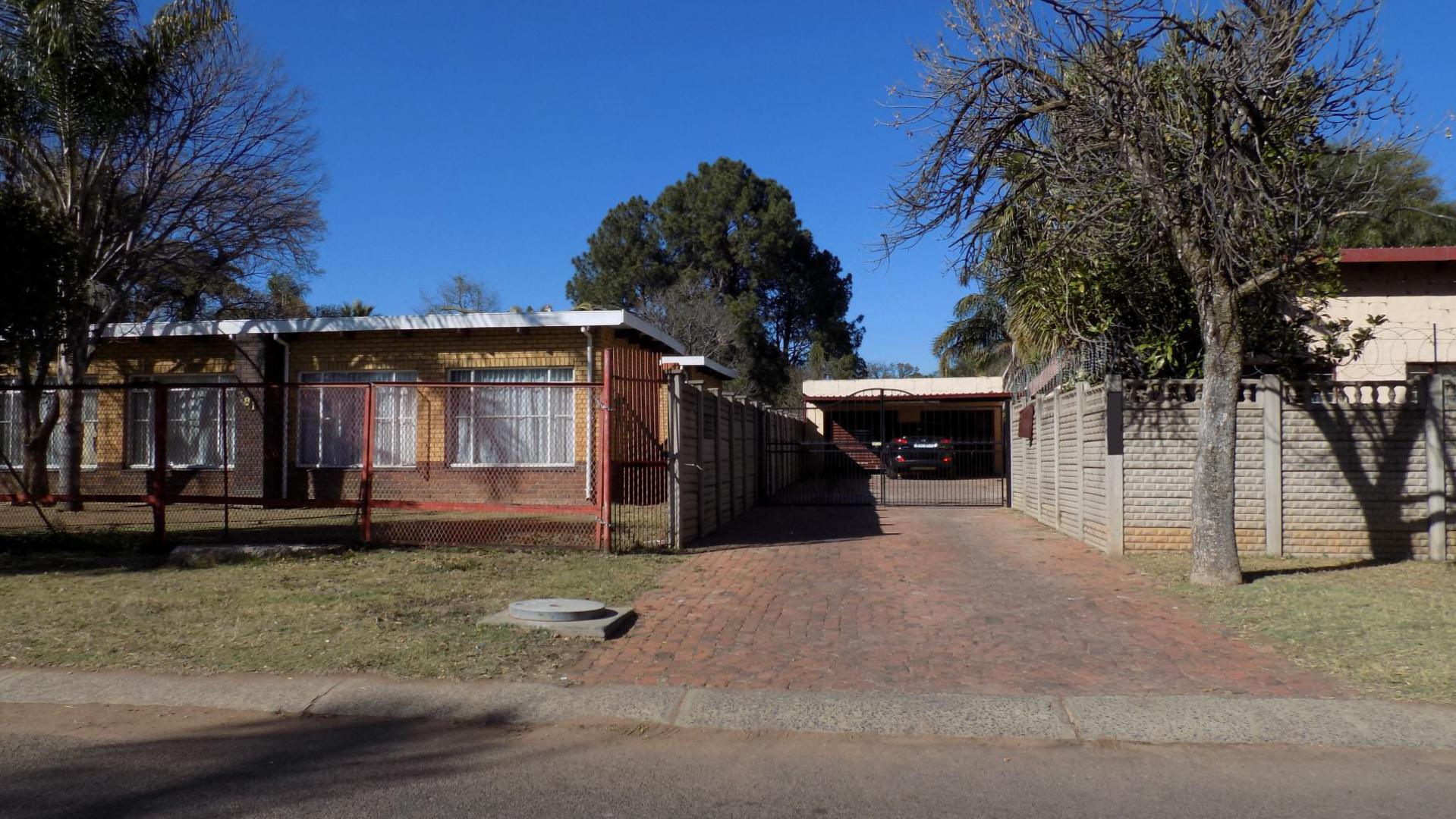 Front View of property in Silverton