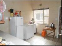 Kitchen - 36 square meters of property in Farrarmere