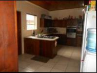 Kitchen - 36 square meters of property in Farrarmere