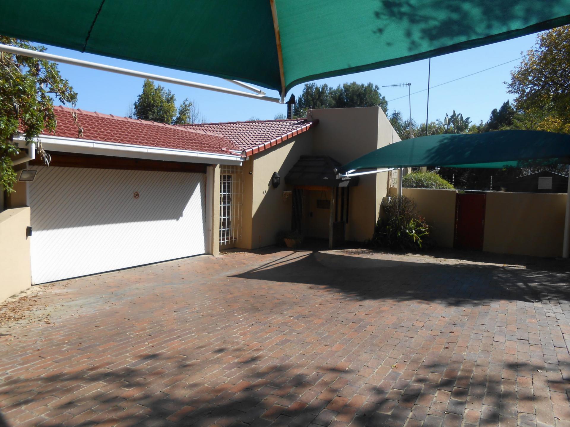 Front View of property in Bryanston