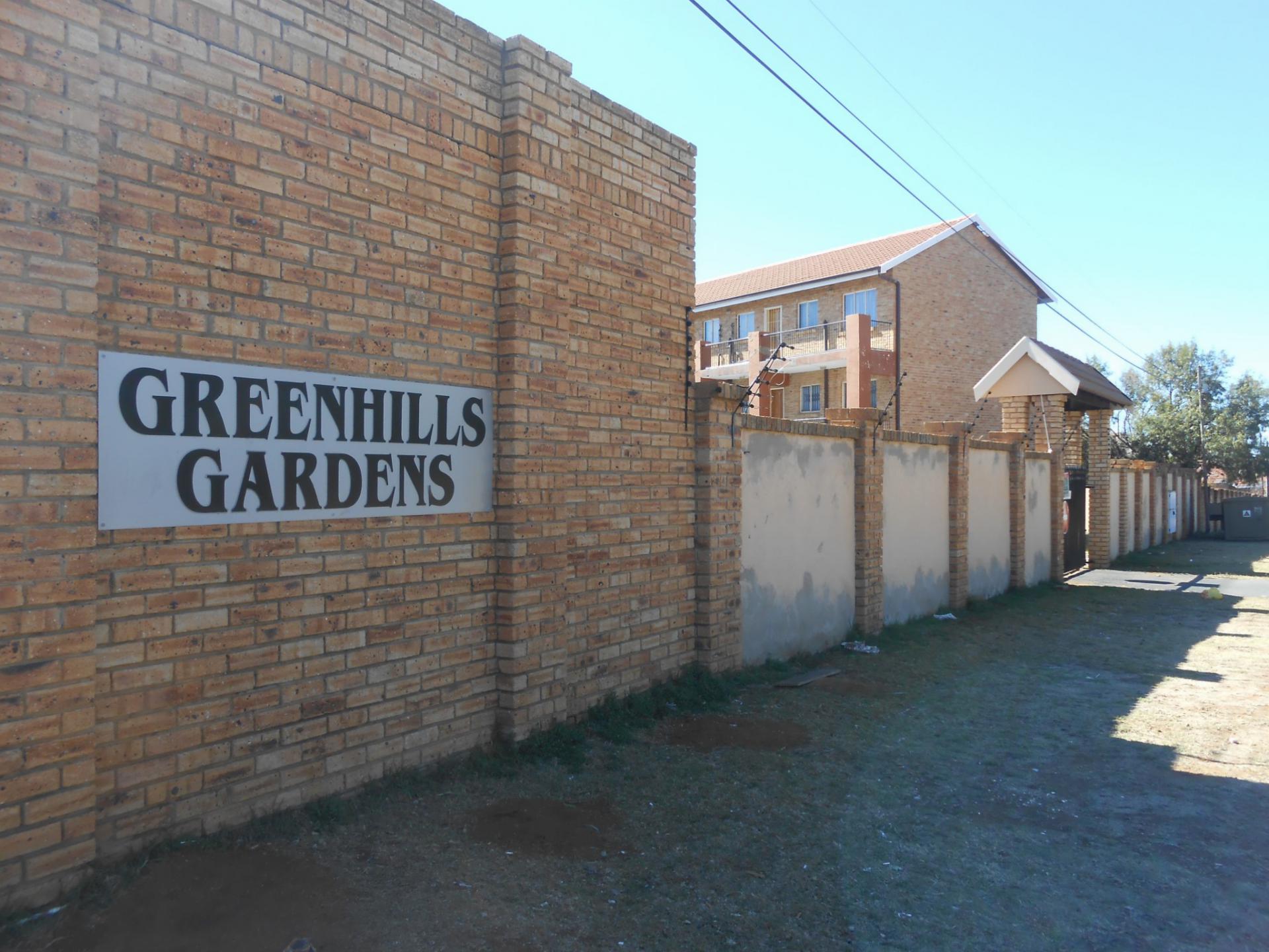 Front View of property in Greenhills