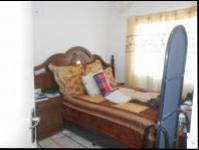 Bed Room 1 - 10 square meters of property in Greenhills