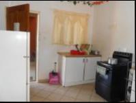 Kitchen - 11 square meters of property in Greenhills