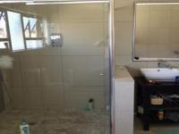 Main Bathroom - 12 square meters of property in Bendor