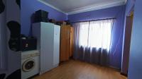 Bed Room 2 - 19 square meters of property in Newton
