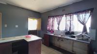 Kitchen - 28 square meters of property in Newton