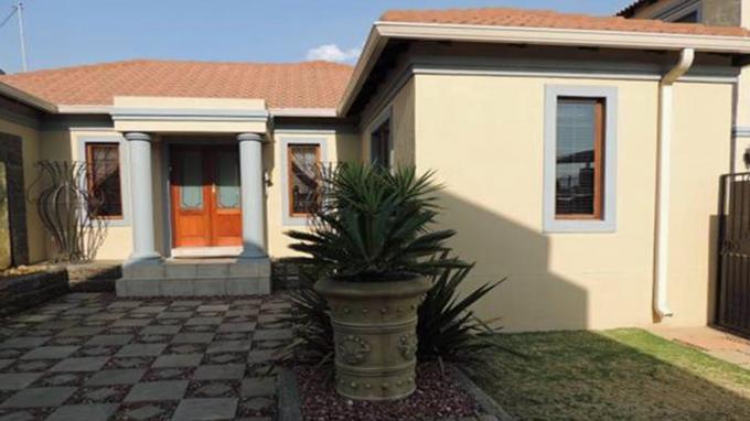 4 Bedroom Simplex for Sale For Sale in Secunda - Home Sell - MR145849