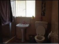 Main Bathroom - 23 square meters of property in Roodia