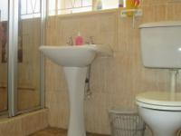 Main Bathroom - 23 square meters of property in Roodia