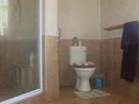 Bathroom 1 - 5 square meters of property in Roodia