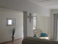 Lounges - 17 square meters of property in Witfield