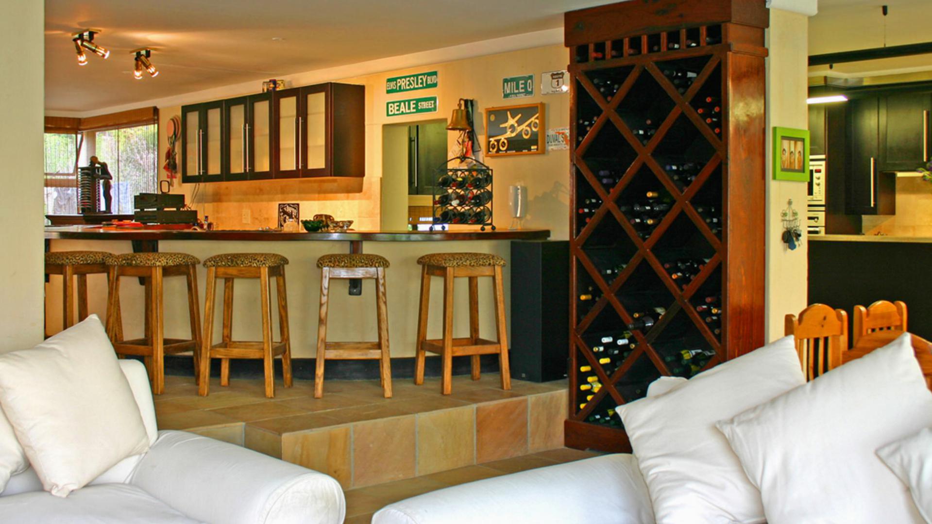 Kitchen - 30 square meters of property in Vanderbijlpark