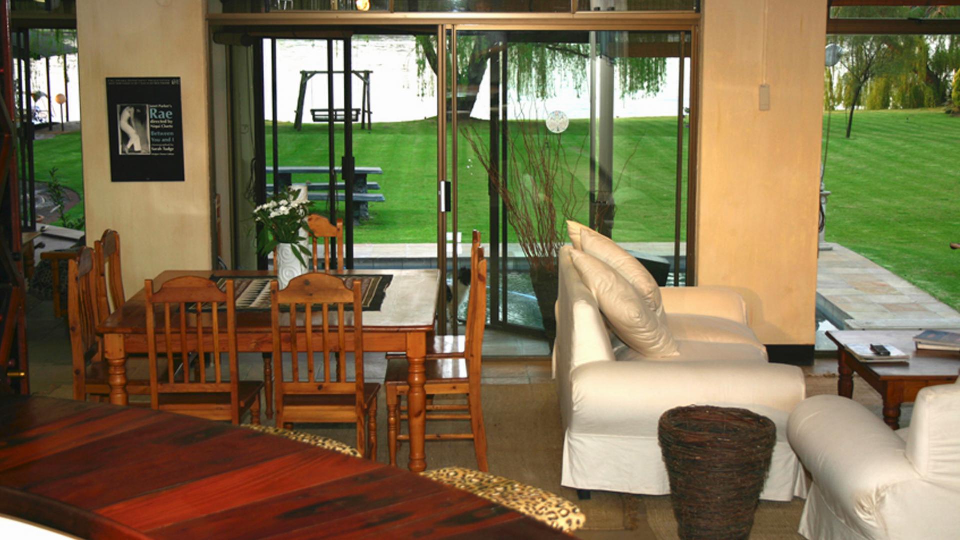 Dining Room - 27 square meters of property in Vanderbijlpark