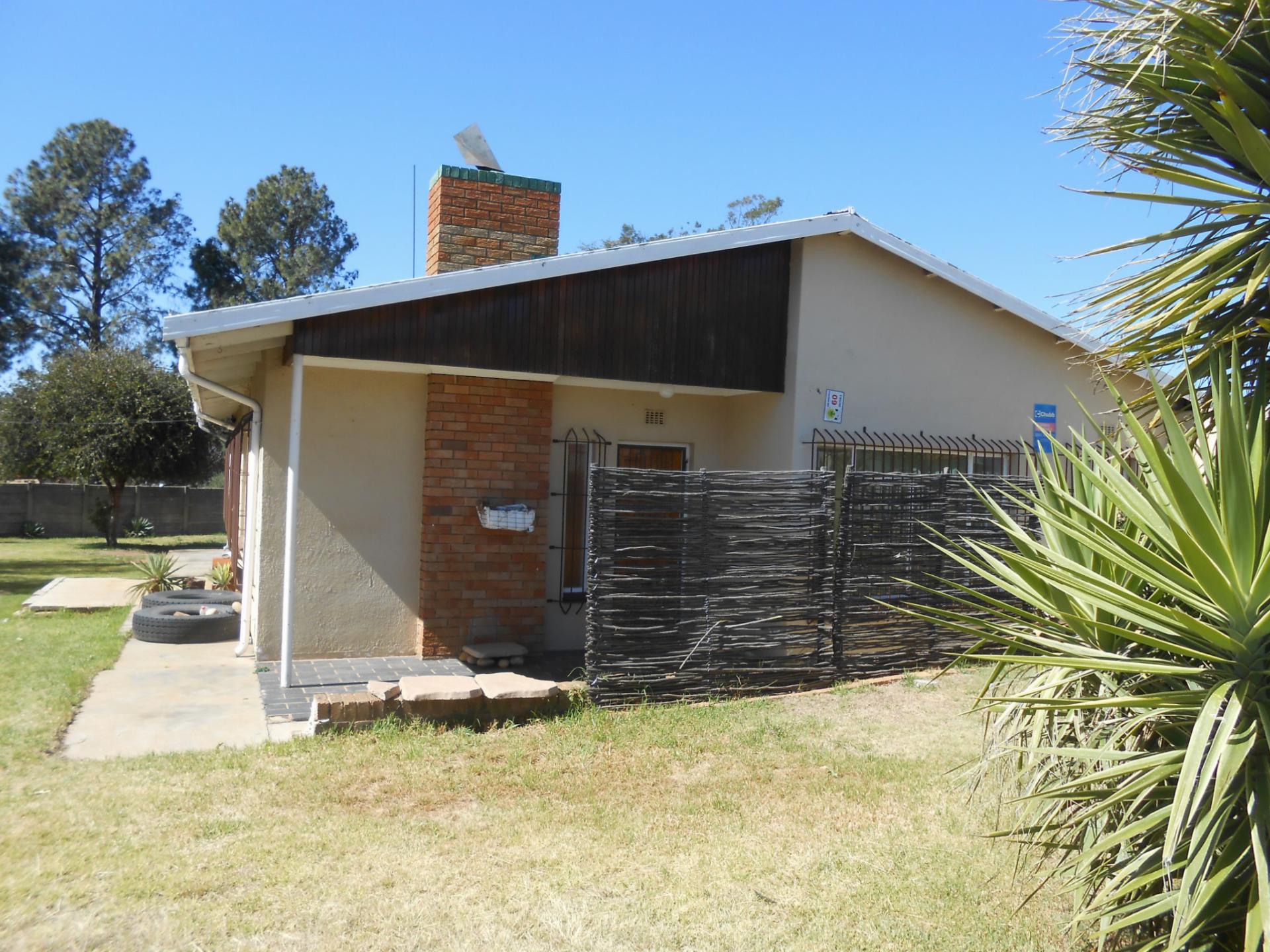 Front View of property in Krugersdorp