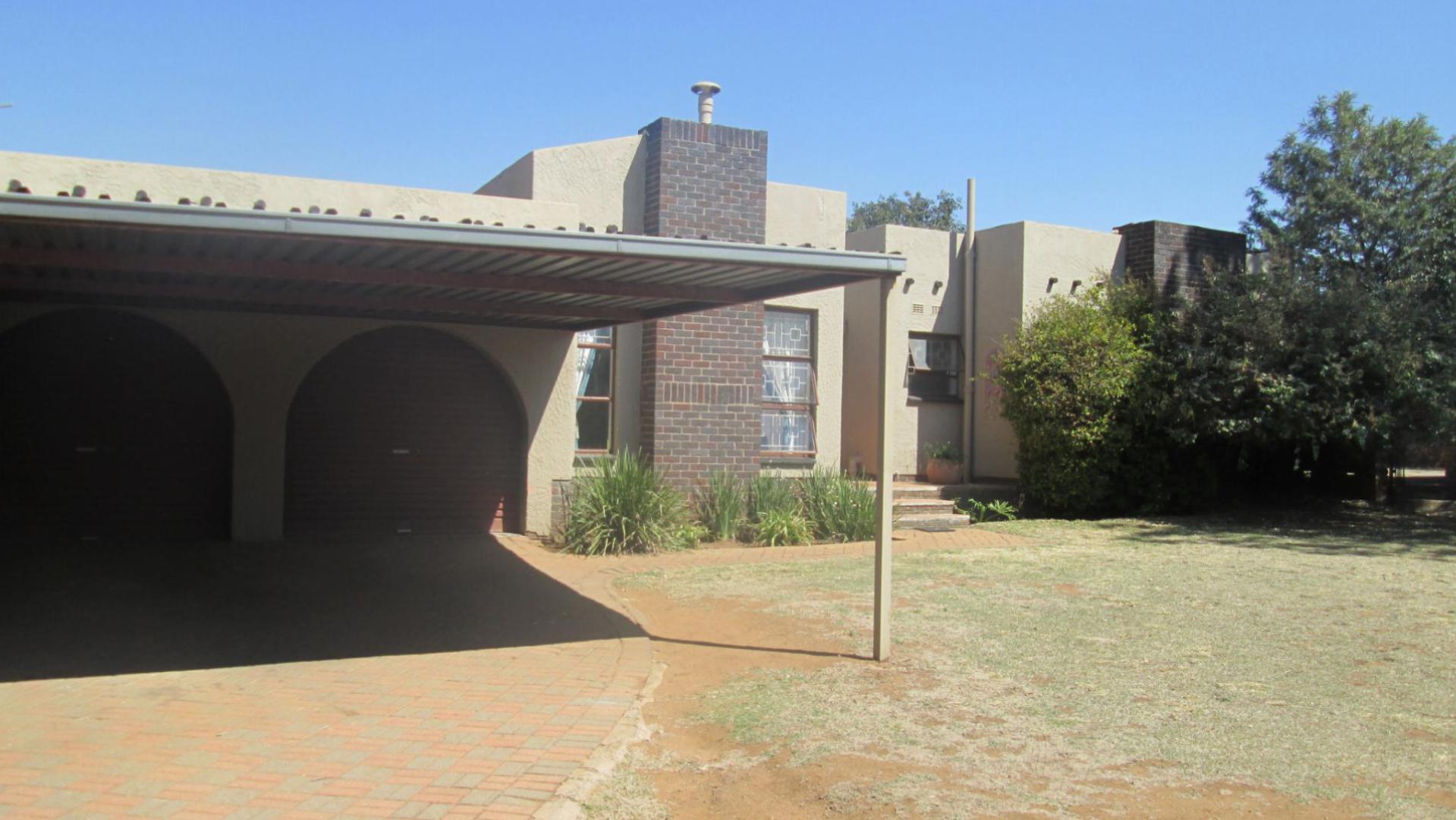 Front View of property in Kibler Park