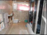 Bathroom 1 - 16 square meters of property in Chancliff AH