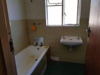 Bathroom 1 of property in Port Elizabeth Central