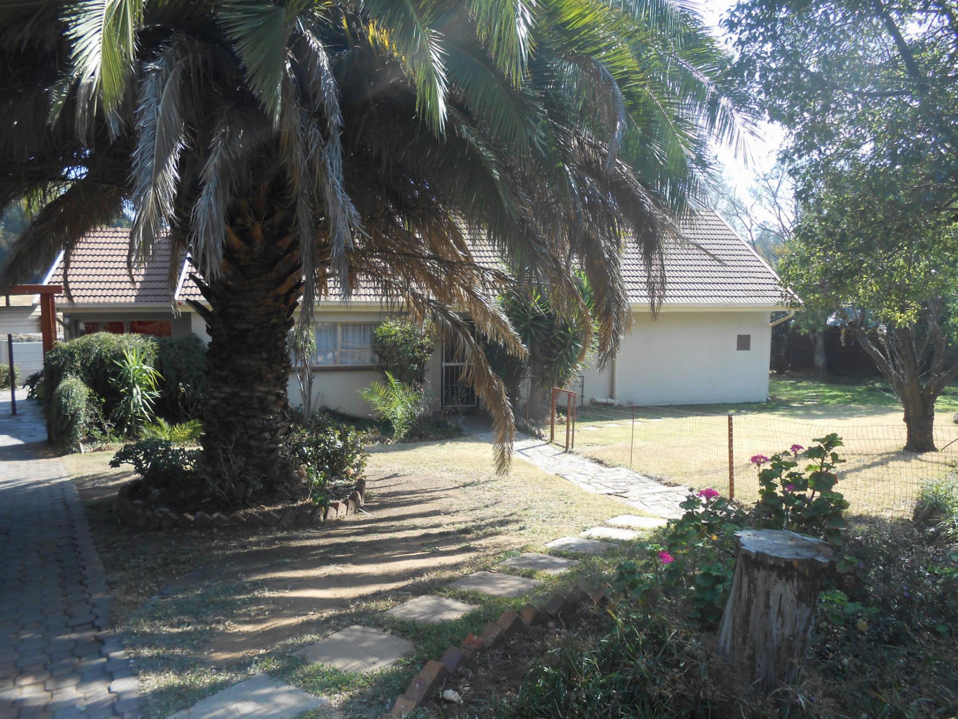 Front View of property in Illiondale