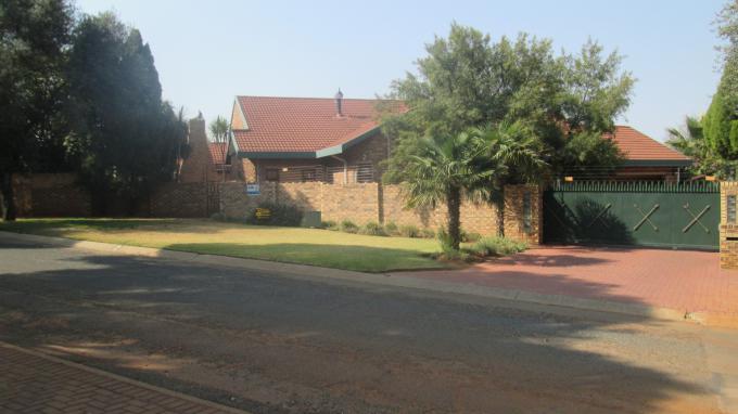 3 Bedroom House for Sale For Sale in Vanderbijlpark - Home Sell - MR146168