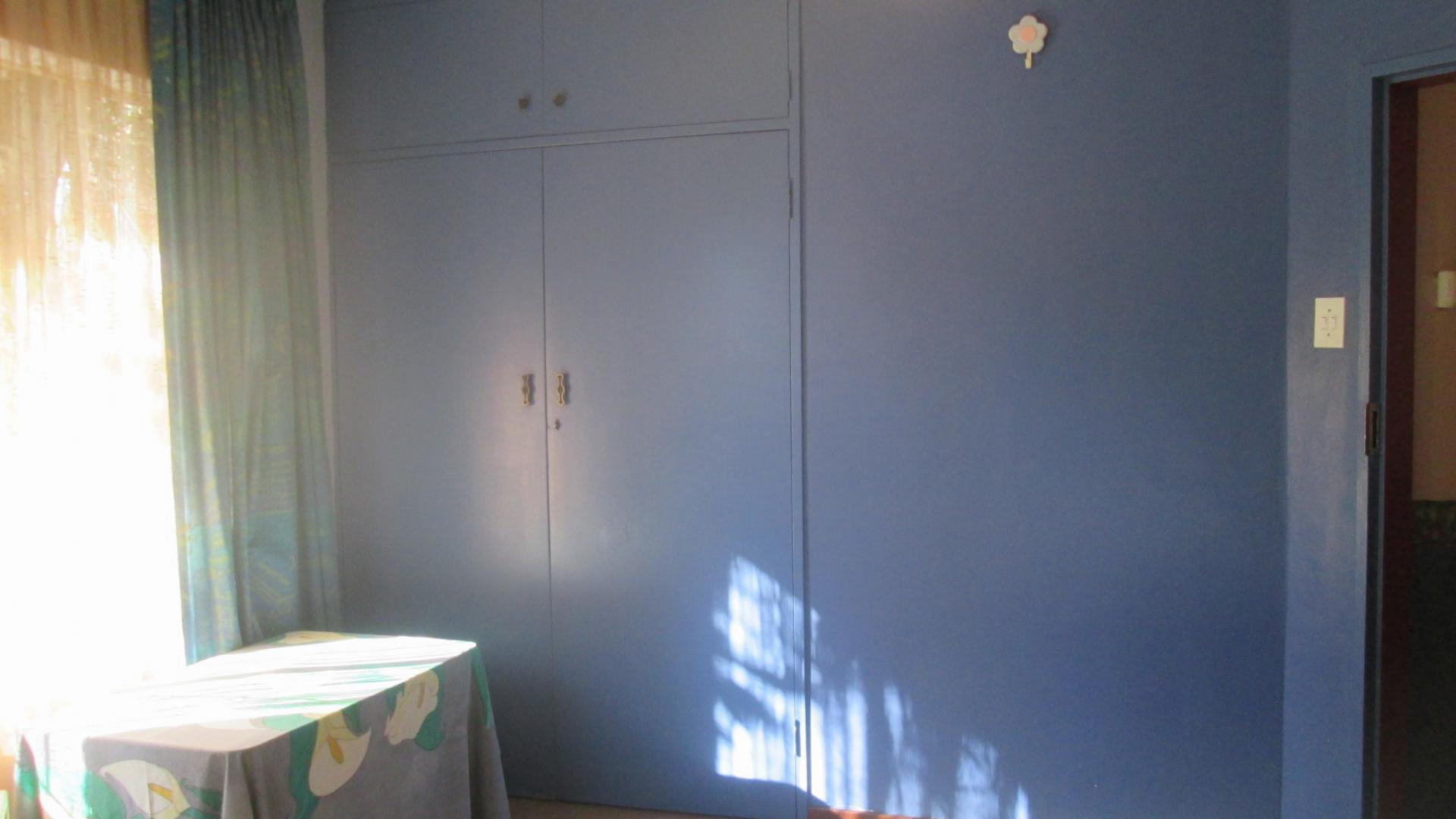 Bed Room 2 - 13 square meters of property in Meyerton