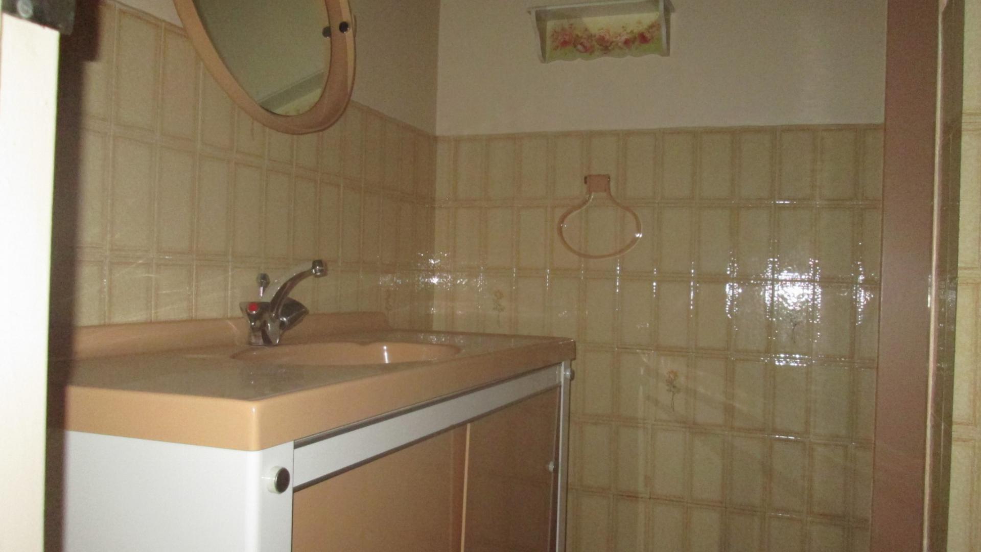 Bathroom 3+ - 14 square meters of property in Meyerton
