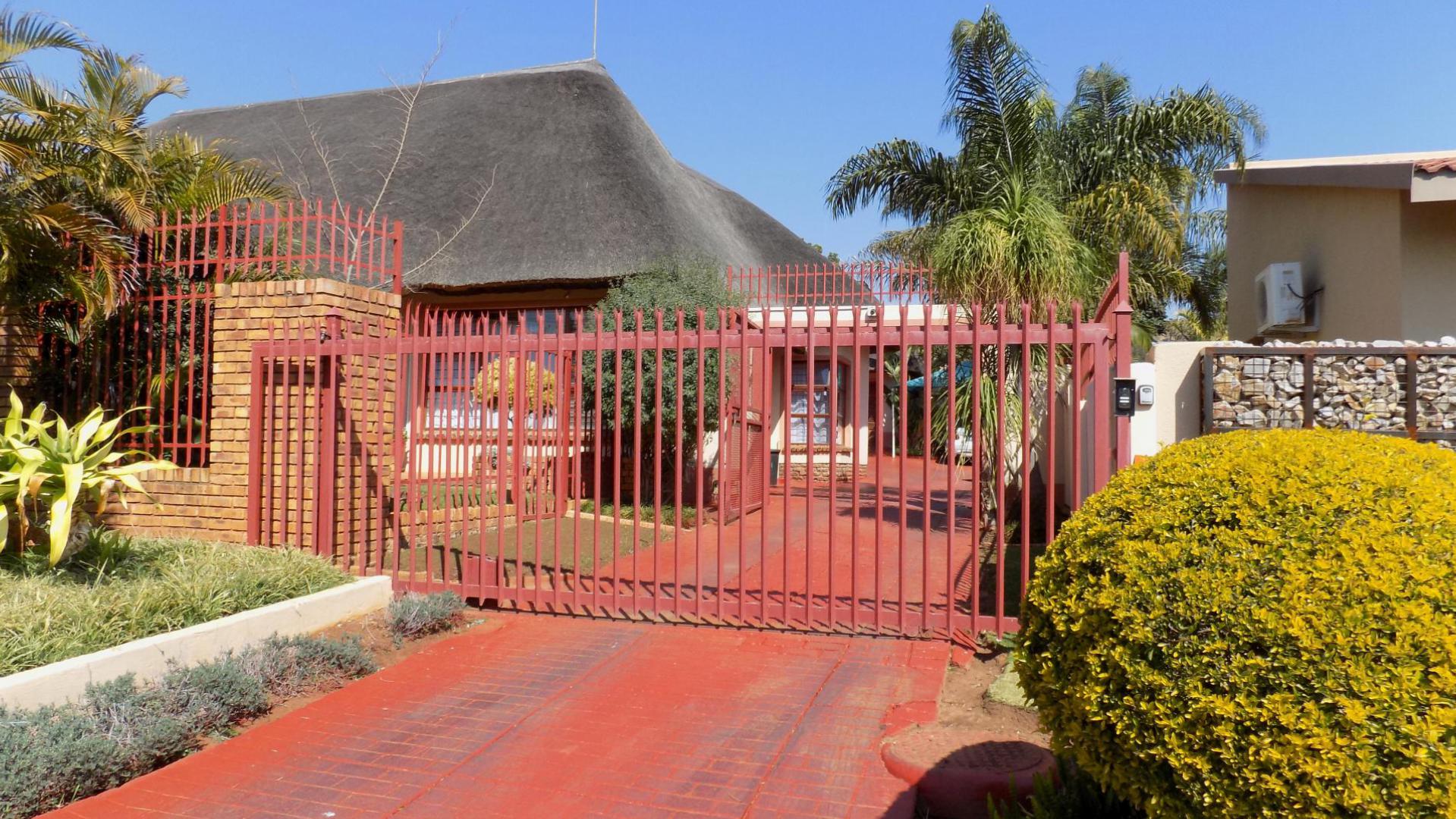 Front View of property in Montana Park