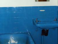Bathroom 2 - 5 square meters of property in Reyno Ridge