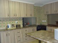 Kitchen - 37 square meters of property in Reyno Ridge