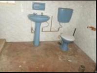 Bathroom 1 - 7 square meters of property in Geelhoutpark