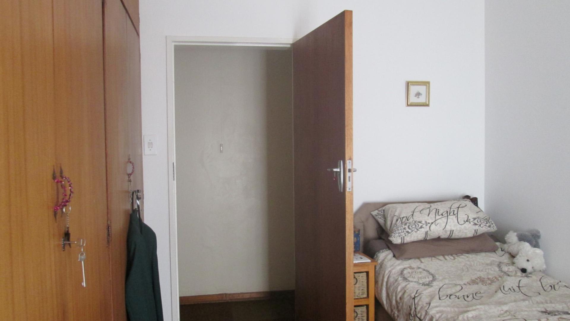 Bed Room 3 of property in Daggafontein