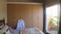 Bed Room 1 - 62 square meters of property in Daggafontein