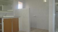 Main Bathroom - 35 square meters of property in Daggafontein