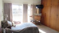 Bed Room 1 - 62 square meters of property in Daggafontein