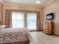 Main Bedroom - 35 square meters of property in Woodlands Lifestyle Estate